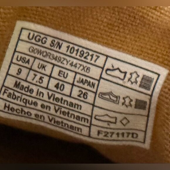 UGG Australia CAS Lady Size 9 Suede Leather Slip On Loafers Spring Fall Summer - Picture 10 of 10